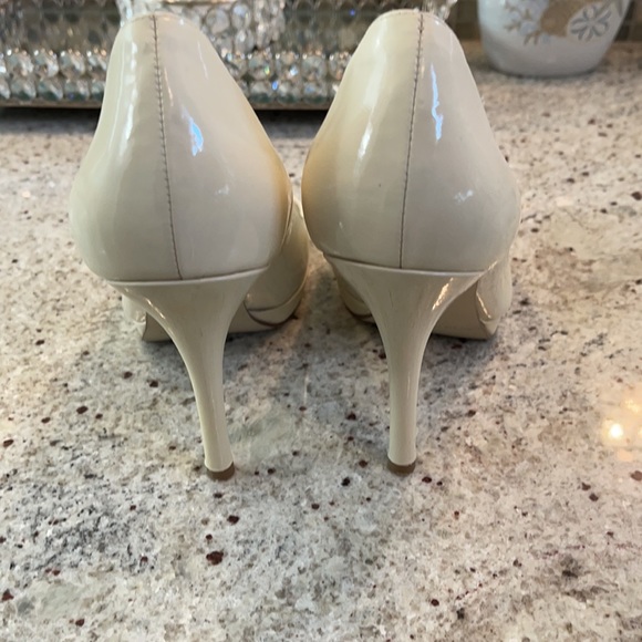 Guess by Marciano Heals - Picture 3 of 4